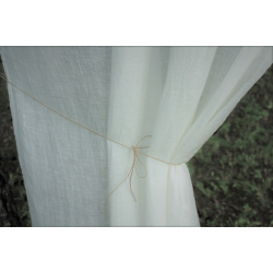 detal lnianej firanki ecru – struktura tkaniny